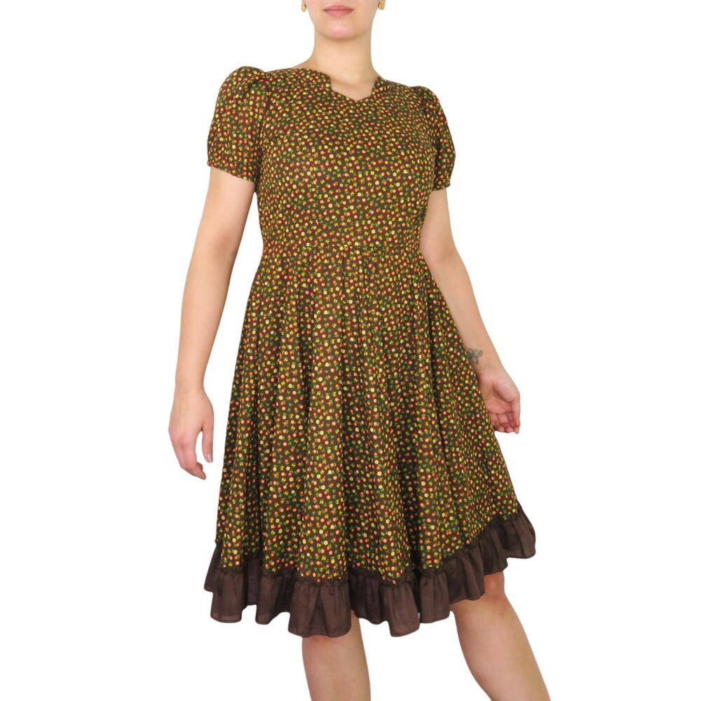 1970s Vintage Brown Floral Dress Gunne Sax Pattern Short Sleeve Flare Medium